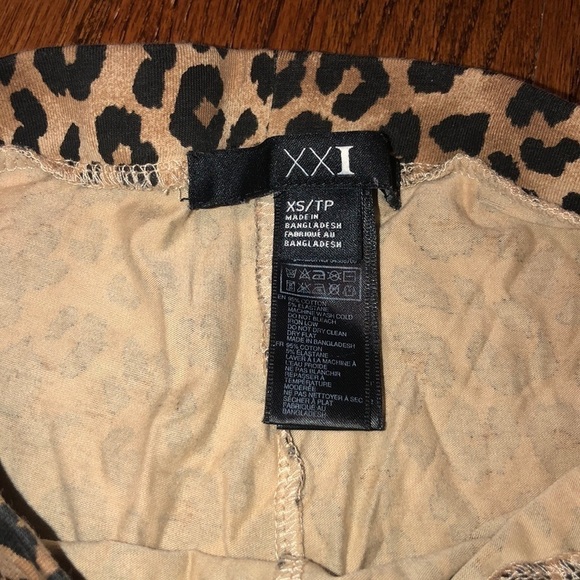 Leopard Leggings - Picture 5 of 6